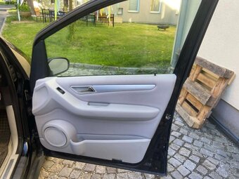 Mercedes Benz B 180 CDI - 11