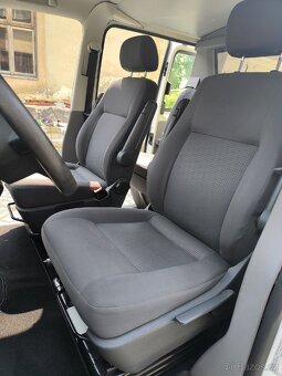 Prodám VW transportér T5 1.9.tdi 5 míst - 11