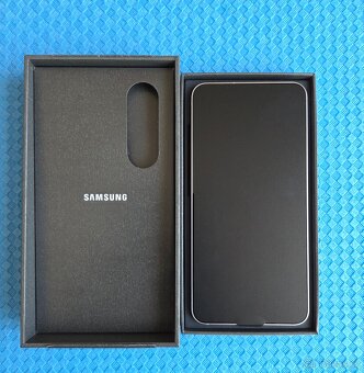 Samsung Galaxy S25 EE Silvershadow 128GB ROZBALENO - 11