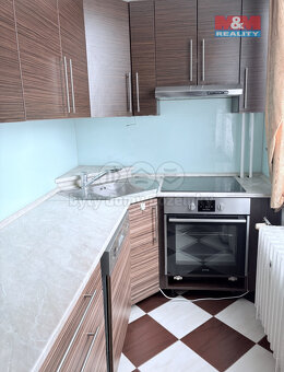 Prodej bytu 3+1, 63 m², Pardubice, ul. Bělehradská - 11