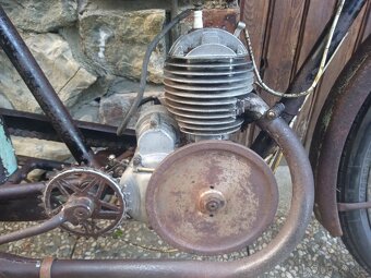 Předválečné francouzské motokolo s doklady - 11