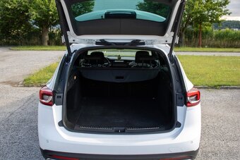 Opel Insignia country tourer 4X4 /aj na splátky/ - 11