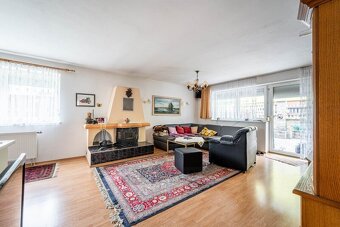 Prodej atraktivního a prostorného RD, s plně upraveným pozem - 11