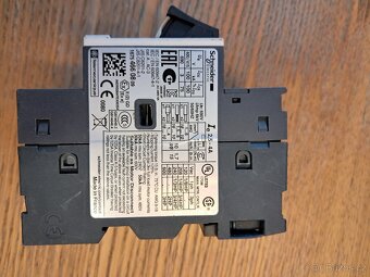 Drobný elektromateriál - 11