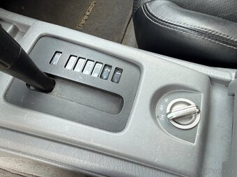 FORD Ranger 3,0TDCi LIMITED automat DPH - 11