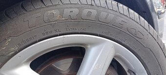 Letní pneo 215/55 /r17 - 11