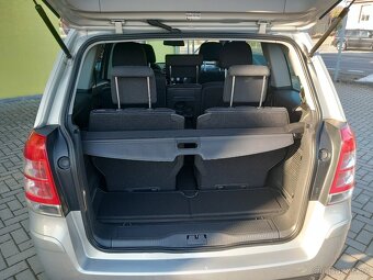 Opel Zafira 1.6i TAŽNÉ 7 MÍST 2010 BEZ KOROZE - 11