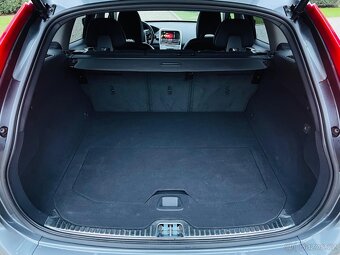 Volvo XC60 2.4D 5V 4x4 AUT FACELIFT VYHŘEV SERVISKA - 11