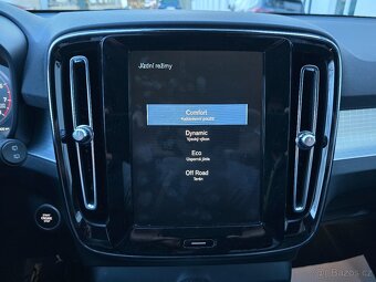 VOLVO XC40 120kW T3 MOMENTUM Automat ČR 2021 LED + NAVI -DPH - 11