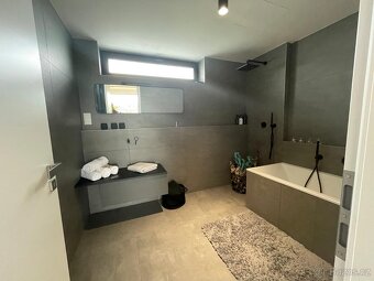Prodej novostavby bytu 3+kk, CP. 163,6 m2 s terasou, garážov - 11