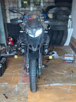 Benelli trk 502 x LeoVince laděný výfuk LED světla Givi - 11