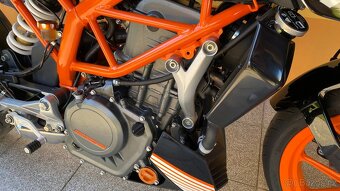 KTM DUKE 390 / ABS / 2x klíč / PĚKNÁ / doplňky/ po majitelce - 11