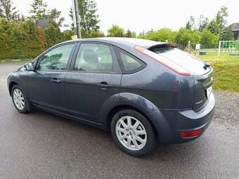 Ford Focus 1.6i 74kw Facelift Nová STK - 11
