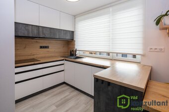 Prodej bytu 3+kk po kompletní rekonstrukci s garáží a balkón - 11