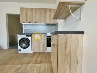 Pronájem nově rekonstruované garsonky, 32 m2/sklep, Strakoni - 11