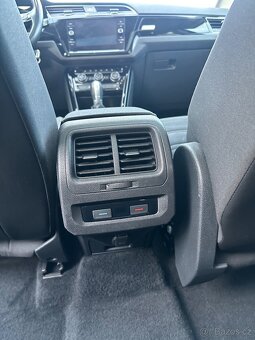 Volkswagen Touran 2.0 tdi dsg - 11