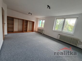 Prodej rodinného domu na Továrním okruhu, Hradec nad Moravic - 11