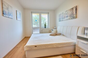 Prodej bytu 3+kk se dvěma balkony ( 102 m2 ), ul. Přízřenick - 11