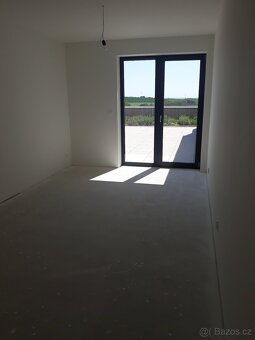 3+kk, terasa, sklepní kóje - 11