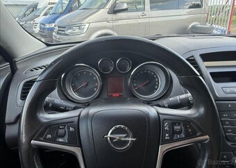 Opel Insignia 1,8 16V DIGIKLIMA 6KVALT 103kW benzín manuál - 11