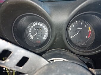 Datsun 240Z, manuál - 11