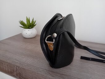 Genuine Leather dámská malá kabelka kožená - 11