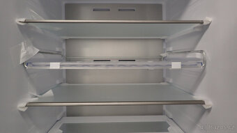 Luxusní Lednice SAMSUNG RB38C7B6D12/EF nové čti... - 11