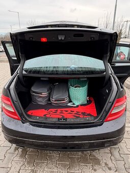 Mercedes benz w204 amg - 11