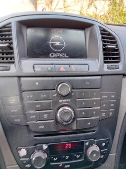 OPEL INSIGNIA COMBI 1.8 103KW - 11