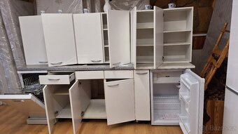 Kuchyňská linka německé výroby - 11