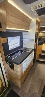 ADRIA SONIC 3.5t 2,3 Iveco 4místa 7M 600 OBYTNÉ AUTO VIP  -  - 11