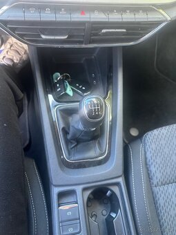 Škoda Octavia IV 2,0 TDi Matrix virtual navi kamera,35 tkm. - 11