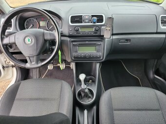 Škoda Roomster 1.6 16 V Scout - 11