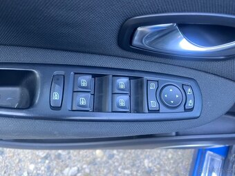 Renault Grand Scenic 1,9 dCi 96kW - 11