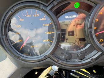 Suzuki V-Strom 650 - 11