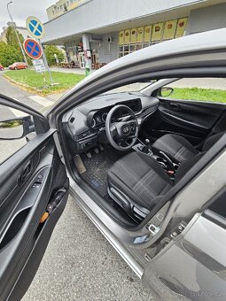 Hyundai i20 1.2i, 2023 - v záruce, 1. majitel - 11