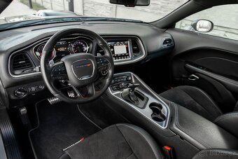 Dodge Challenger 392 Hemi Scat Pack Shaker - 11