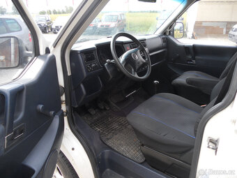 Volkswagen Caravelle 2.5 TDi 111Kw - 11