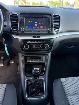 Volkswagen sharan 2.0 TDi,digi klima,výhřevy sedaček - 11