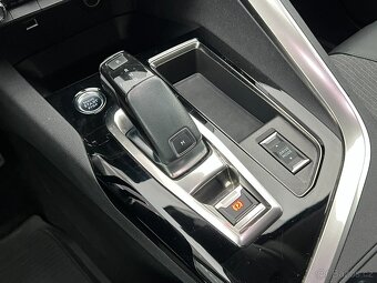 Peugeot 3008 1.5 HDi 96kW AUTOMAT KAMERA ČR - 11