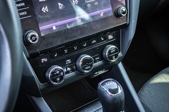 Škoda Octavia Combi 1.6 TDI DSG Style - 11