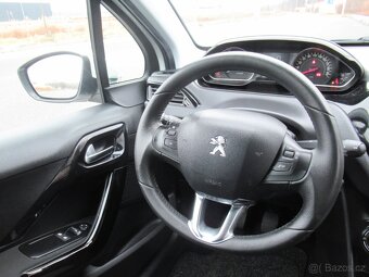 Peugeot 208 1.2i nové v ČR 55000 Km - 11