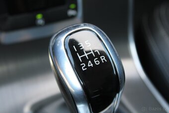 Volvo V60 2,0 D2 ČR,1.MAJ,TAŽNÉ,ROZVODY,2016 - 11