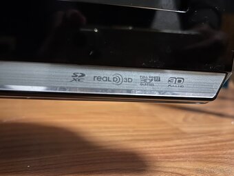 Panasonic Viera 3D TX-P50UT50E - 11