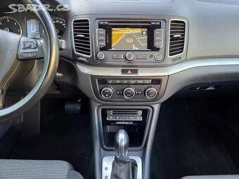 VW Sharan 2.0TDI 103kW, DSG, 7.míst, 2014, xenon, po servisu - 11