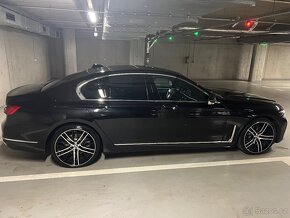 Bmw 730d 2022 záruka 08/2027 - 11