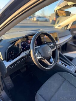 Volkswagen Golf 8 1,5 eTSi Variant hybrid/benzin 98tkm - 11