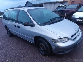 Chrysler Voyager 2,5td - 11
