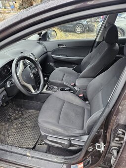 Hyundai i30 CW kombi 1.6d 85kw - 11