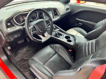 Dodge Challenger 6.4 SRT - 11